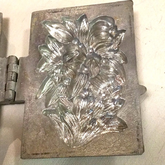 unknown Other - Antique Floral Metal Chocolate Mould #457